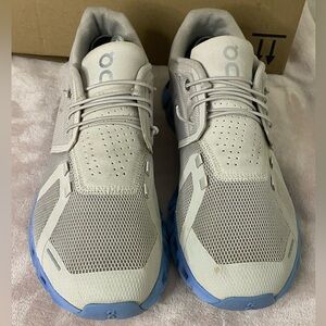 On Cloud Engineering Women's Running Shoes Size 11